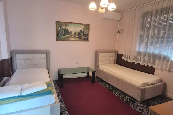 Shtepi me qera 1+1 ne Tirane - 60,000 Leke