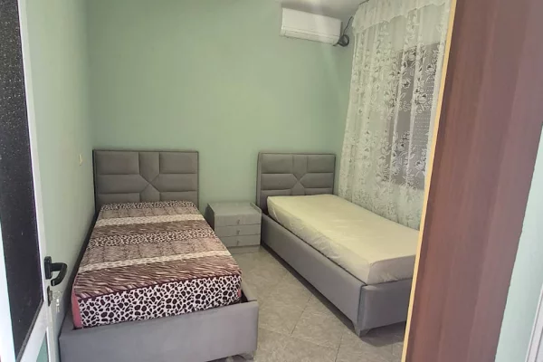 Shtepi me qera Shtepi Private ne Tirane, 2+1, Mobilimi E mobiluar, Pagesa 60,000  Leke.