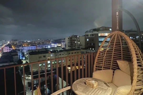 Shtepi me qera Apartament ne Tirane, 1+1, Mobilimi E mobiluar, Pagesa 85,000  Leke.