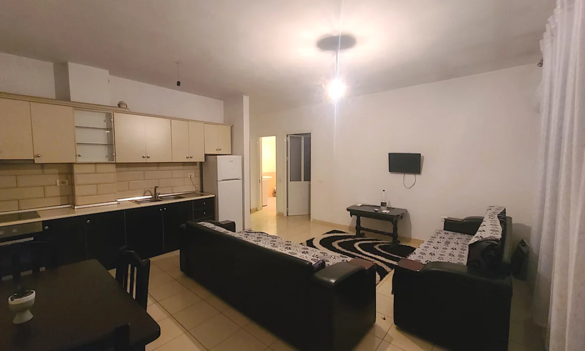 Shtepi me qera Apartament ne Tirane, 1+1, Mobilimi E mobiluar, Pagesa 40,000  Leke.