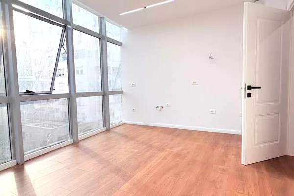 Shtepi ne shitje Apartament ne Tirane, 1+1, Mobilimi Bosh, pa mobiluar, Pagesa 1,660,000  Leke.