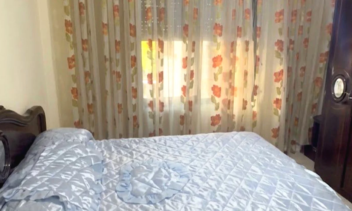 Shtepi me qera Shtepi Private ne Tirane, 1+1, Mobilimi E mobiluar, Pagesa 50,000  Leke.
