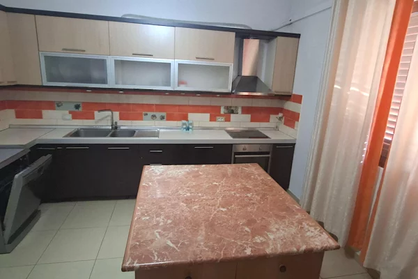 House for Rent Private house in Tirana, 3+1, Furniture Furnished, Payment 50,000  Leke.