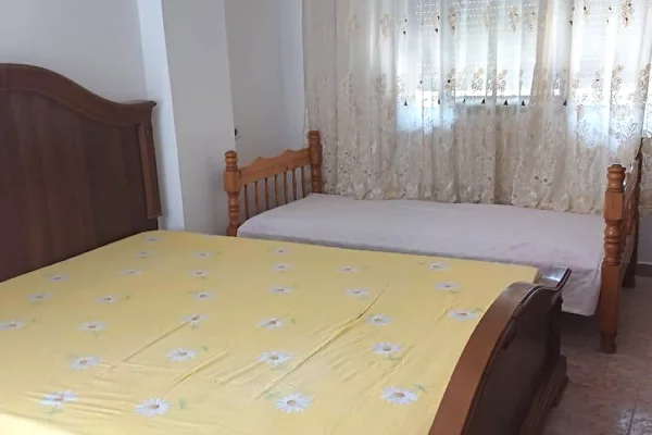 Shtepi me qera Apartament ne Tirane, 2+1, Mobilimi E mobiluar, Pagesa 60,000  Leke.