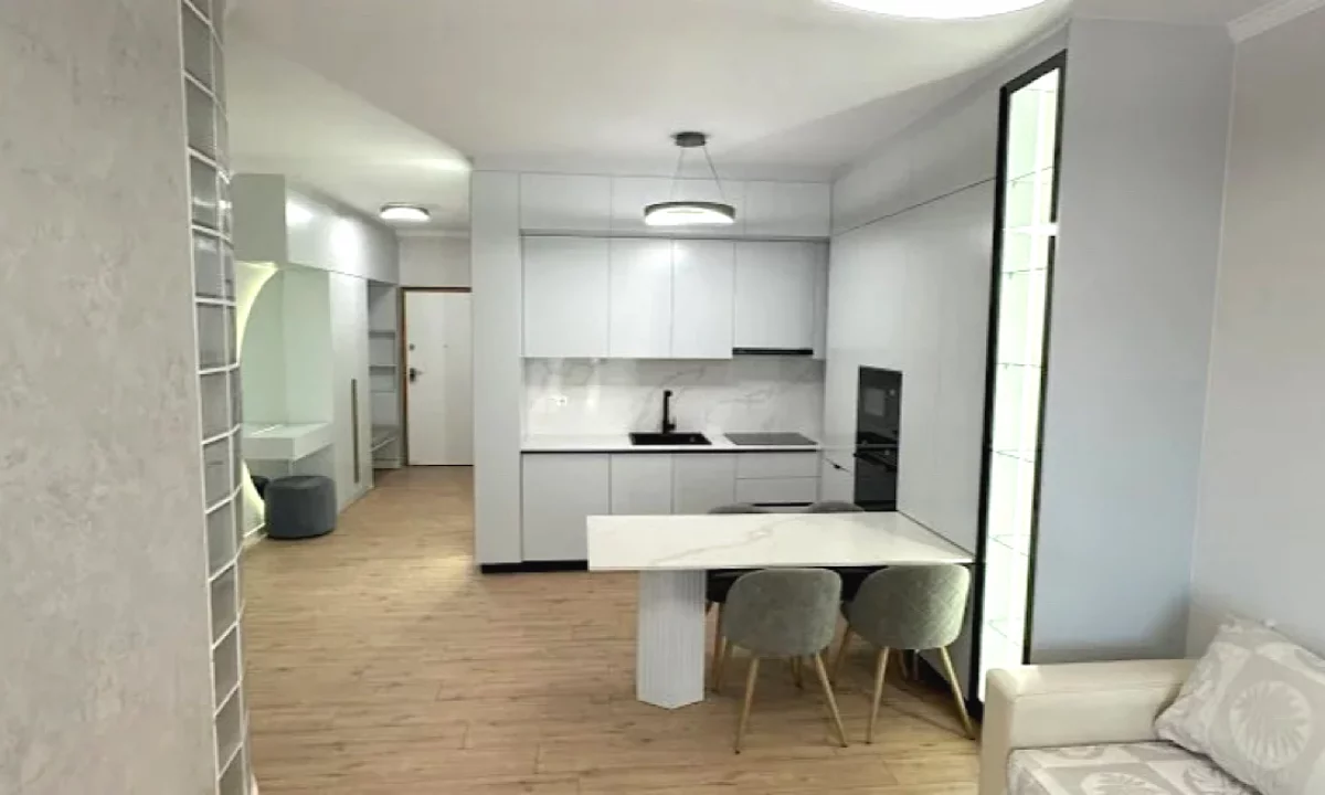 Shtepi me qera Apartament ne Tirane, 2+1, Mobilimi E mobiluar, Pagesa 1,000  Euro.