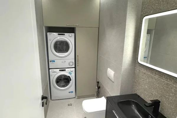 Shtepi me qera Apartament ne Tirane, 2+1, Mobilimi E mobiluar, Pagesa 1,000  Euro.