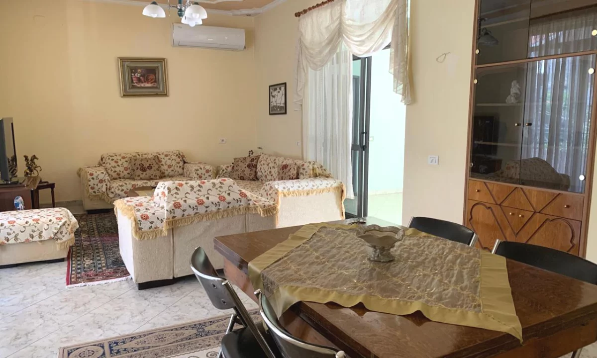 Shtepi me qera Apartament ne Tirane, 2+1, Mobilimi E mobiluar, Pagesa 48,000  Leke.
