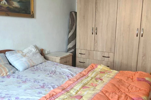 Shtepi me qera Apartament ne Tirane, 2+1, Mobilimi E mobiluar, Pagesa 60,000  Leke.