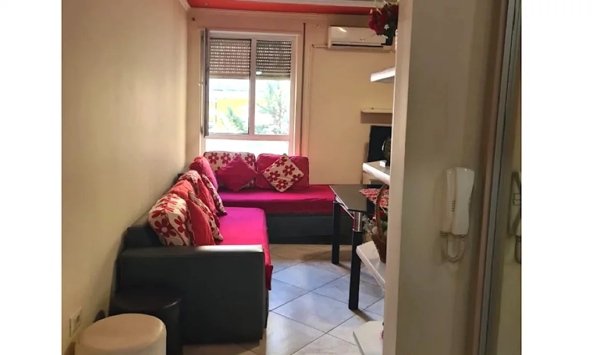 Shtepi me qera Apartament ne Tirane, 2+1, Mobilimi E mobiluar, Pagesa 60,000  Leke.
