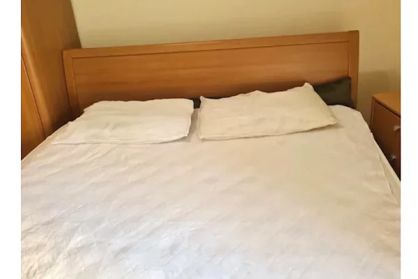 Shtepi me qera Apartament ne Tirane, 2+1, Mobilimi E mobiluar, Pagesa 60,000  Leke.