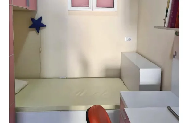Shtepi me qera Apartament ne Tirane, 2+1, Mobilimi E mobiluar, Pagesa 60,000  Leke.