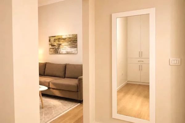 Shtepi me qera Apartament ne Tirane, 1+1, Mobilimi E mobiluar, Pagesa 70,000  Leke.