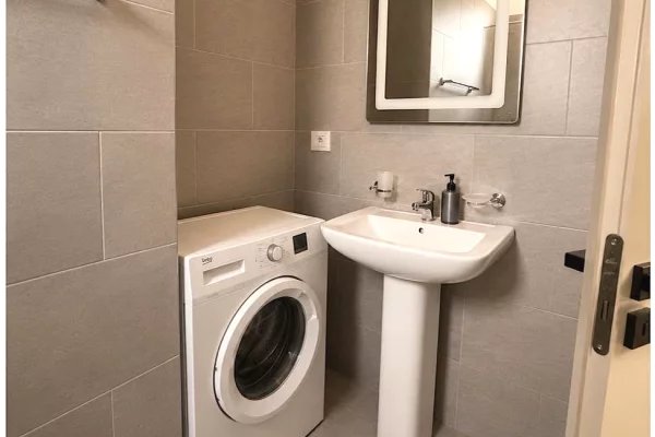 Shtepi me qera Apartament ne Tirane, 1+1, Mobilimi E mobiluar, Pagesa 70,000  Leke.