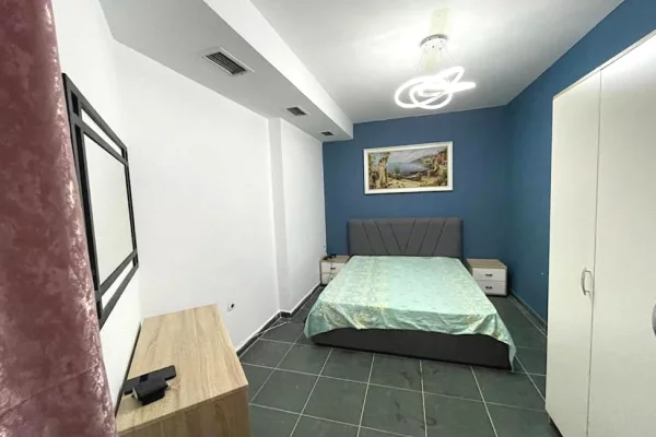 Shtepi me qera Apartament ne Tirane, 2+1, Mobilimi E mobiluar, Pagesa 45,000  Leke.