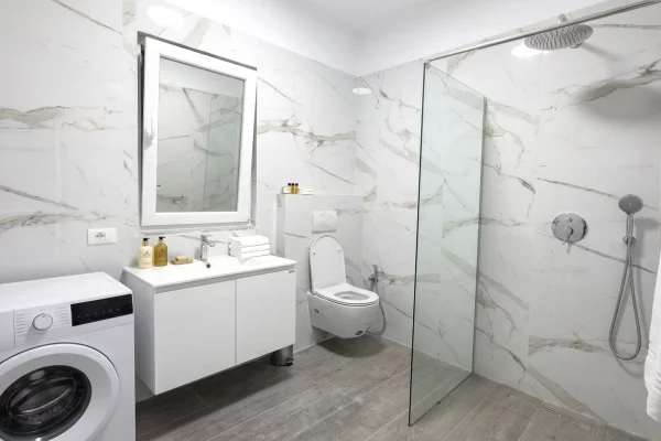 Shtepi me qera Apartament ne Tirane, 1+1, Mobilimi E mobiluar, Pagesa 45,000  Leke.