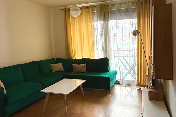 Shtepi me qera 2+1 ne Tirane - 800 Euro