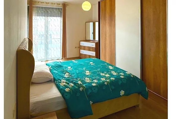 Shtepi me qera Apartament ne Tirane, 2+1, Mobilimi E mobiluar, Pagesa 800  Euro.