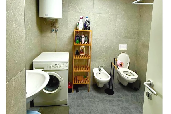 Shtepi me qera Apartament ne Tirane, 2+1, Mobilimi E mobiluar, Pagesa 800  Euro.