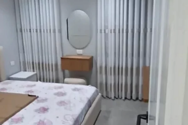 Shtepi me qera Apartament ne Tirane, 1+1, Mobilimi E mobiluar, Pagesa 700  Euro.