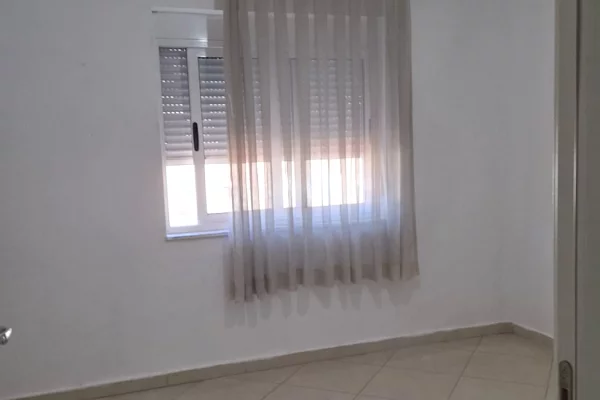 Shtepi me qera 2+1 ne Tirane - 40,000 Leke