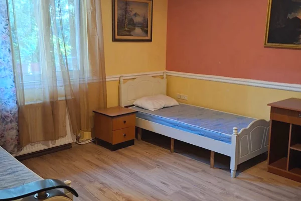 Shtepi me qera Shtepi Private ne Tirane, 2+1, Mobilimi E mobiluar, Pagesa 65,000  Leke.