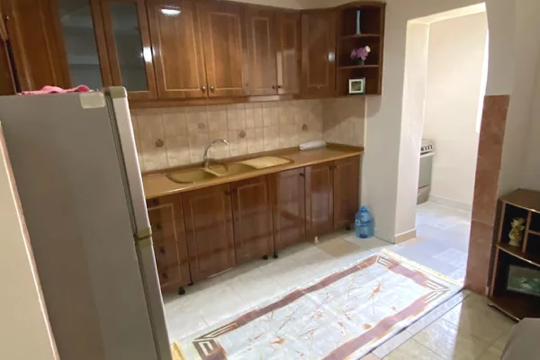 Shtepi me qera Apartament ne Tirane, 2+1, Mobilimi E mobiluar, Pagesa 62,000  Leke.