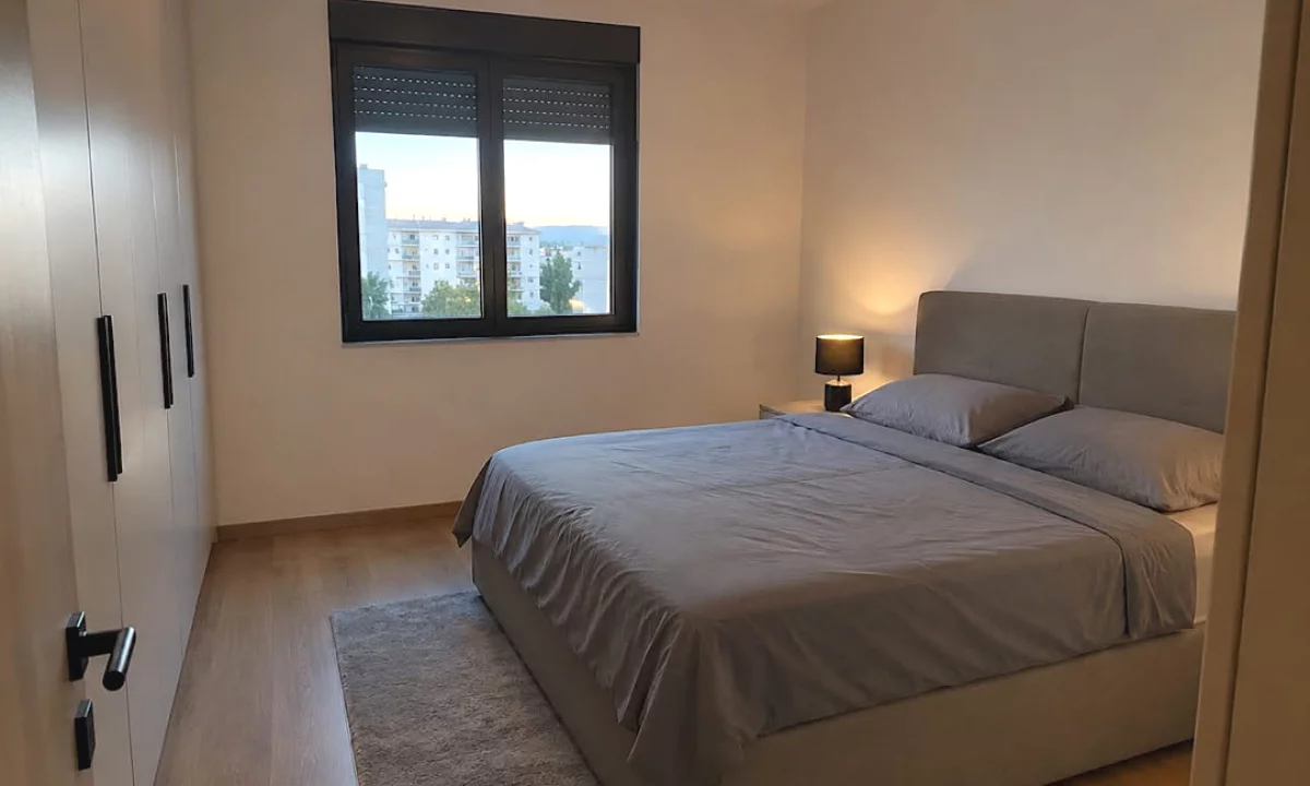 Shtepi me qera Apartament ne Tirane, 1+1, Mobilimi E mobiluar, Pagesa 50,000  Leke.