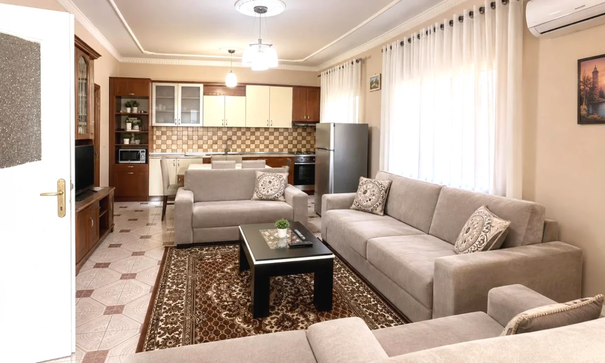 Shtepi me qera Apartament ne Tirane, 2+1, Mobilimi E mobiluar, Pagesa 60,000  Leke.
