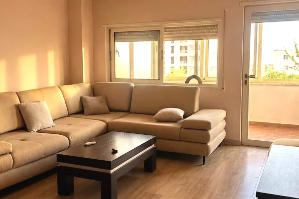 Shtepi me qera 1+1 ne Tirane - 60,000 Leke