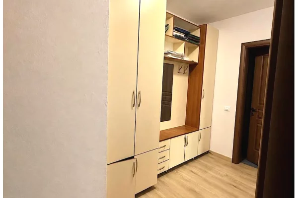 Shtepi me qera Apartament ne Tirane, 1+1, Mobilimi E mobiluar, Pagesa 60,000  Leke.