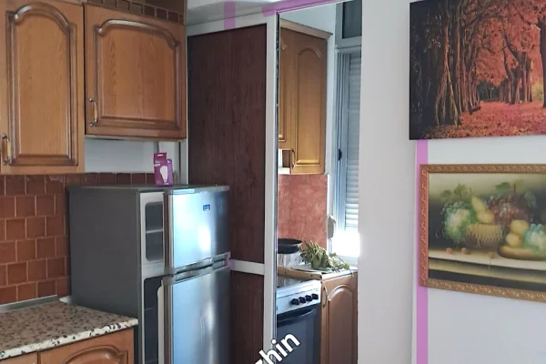 Shtepi me qera Apartament ne Tirane, 2+1, Mobilimi E mobiluar, Pagesa 50,000  Leke.