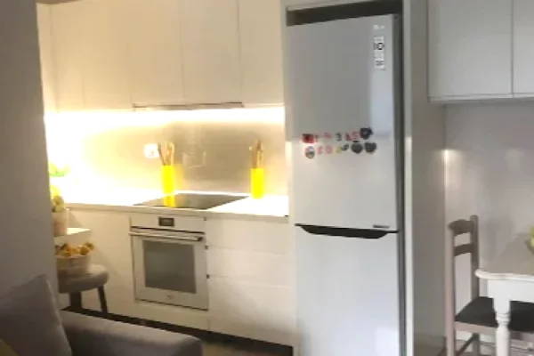 Shtepi me qera Apartament ne Tirane, 2+1, Mobilimi E mobiluar, Pagesa 900  Euro.