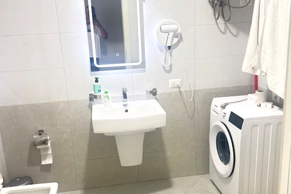 Shtepi me qera Apartament ne Tirane, 1+1, Mobilimi E mobiluar, Pagesa 60,000  Leke.