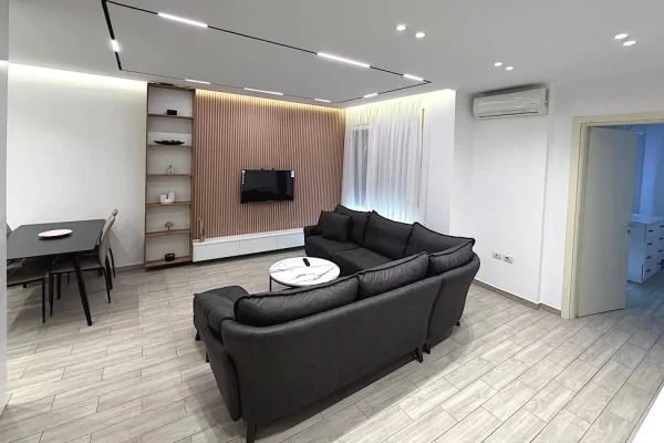 Shtepi me qera 1+1 ne Tirane - 80,000 Leke