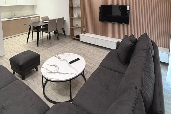 Shtepi me qera Apartament ne Tirane, 1+1, Mobilimi E mobiluar, Pagesa 80,000  Leke.