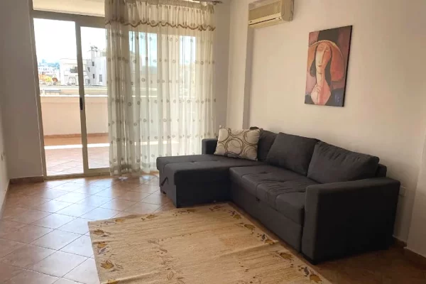 Shtepi me qera Apartament ne Tirane, 1+1, Mobilimi E mobiluar, Pagesa 60,000  Leke.