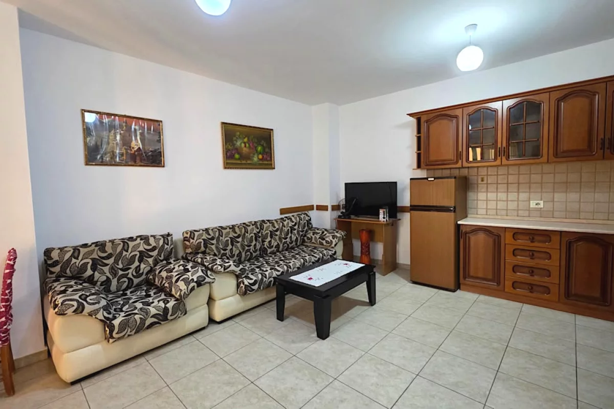 Shtepi me qera Apartament ne Tirane, 1+1, Mobilimi E mobiluar, Pagesa 50,000  Leke.