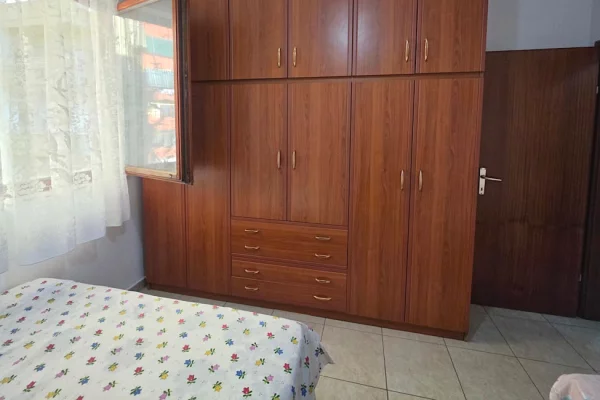 Shtepi me qera Apartament ne Tirane, 1+1, Mobilimi E mobiluar, Pagesa 50,000  Leke.