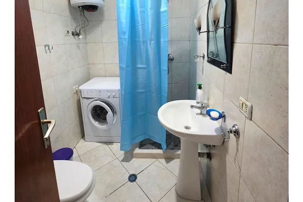 Shtepi me qera Apartament ne Tirane, 1+1, Mobilimi E mobiluar, Pagesa 50,000  Leke.
