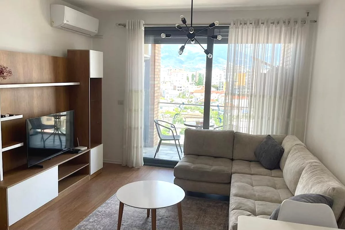 Shtepi me qera Apartament ne Tirane, 2+1, Mobilimi E mobiluar, Pagesa 700  Euro.