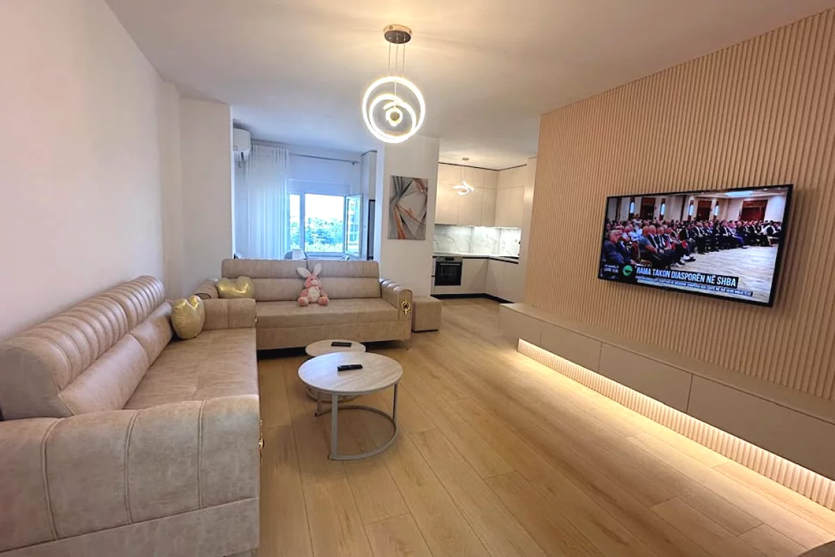 Shtepi me qera Apartament ne Tirane, 2+1, Mobilimi E mobiluar, Pagesa 1,000  Euro.