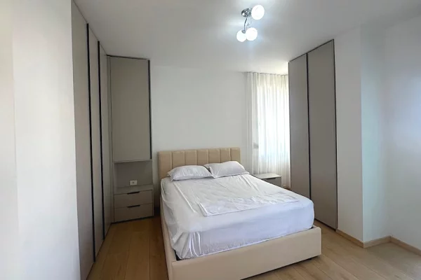 Shtepi me qera Apartament ne Tirane, 2+1, Mobilimi E mobiluar, Pagesa 1,000  Euro.