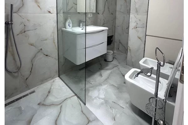 Shtepi me qera Apartament ne Tirane, 2+1, Mobilimi E mobiluar, Pagesa 1,000  Euro.