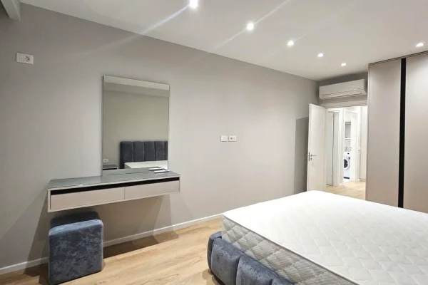 Shtepi me qera Apartament ne Tirane, 1+1, Mobilimi E mobiluar, Pagesa 55,000  Leke.