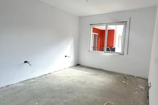 Apartment for sale in Tirana 1+1, Emty