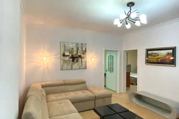 Shtepi me qera Apartament ne Tirane, 2+1, Mobilimi E mobiluar, Pagesa 90,000  Leke.