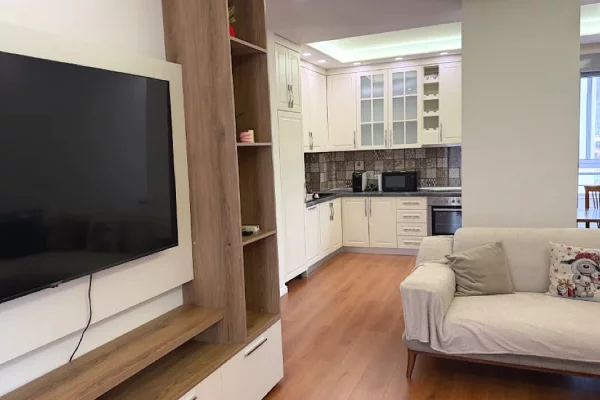 Shtepi me qera Apartament ne Tirane, 2+1, Mobilimi E mobiluar, Pagesa 75,000  Leke.