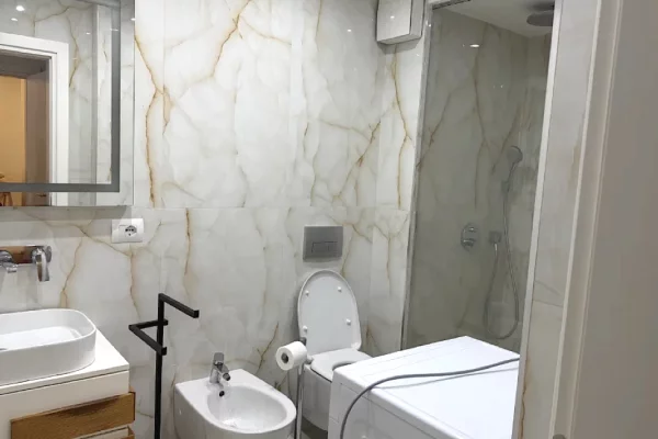 Shtepi me qera Apartament ne Tirane, 2+1, Mobilimi E mobiluar, Pagesa 75,000  Leke.