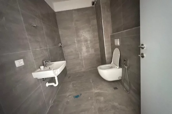 Apartment for sale in Tirana 1+1, Emty