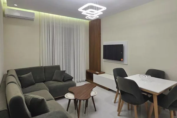 Shtepi me qera 1+1 ne Tirane - 45,000 Leke